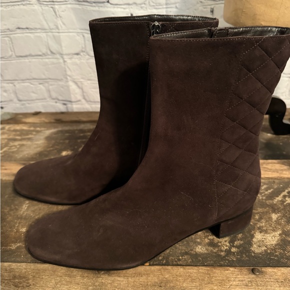 Aquatalia | Lilli Quilted Brown Suede Bootie | Sz 12 - Picture 3 of 8